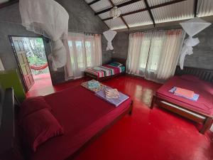 the bananas bungalow