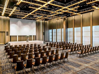 pullman bangkok king power