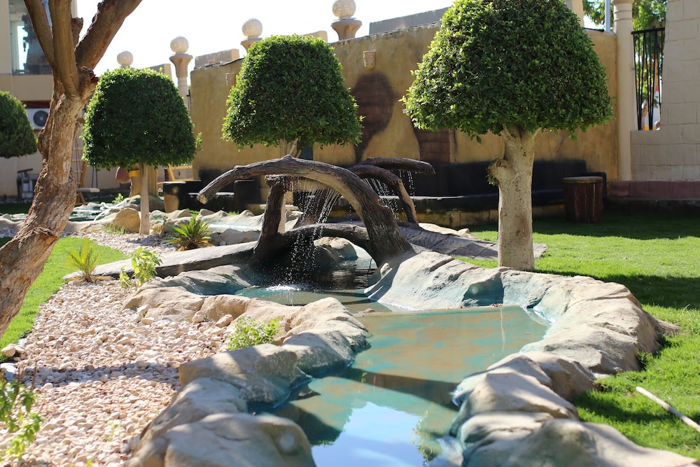 luxor hotel armed forces