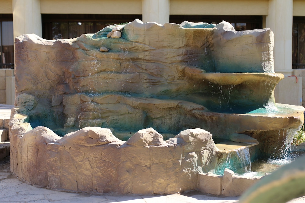 luxor hotel armed forces