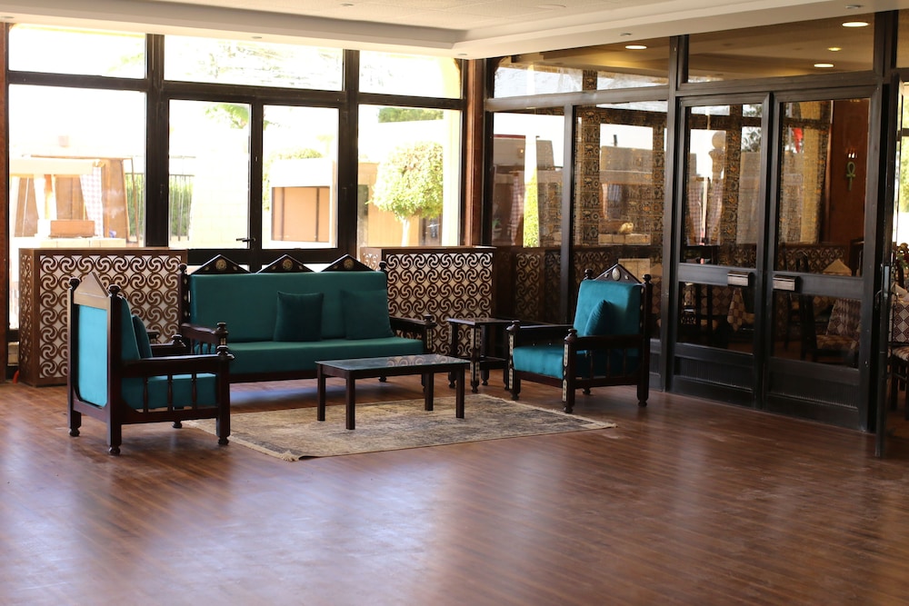 luxor hotel armed forces