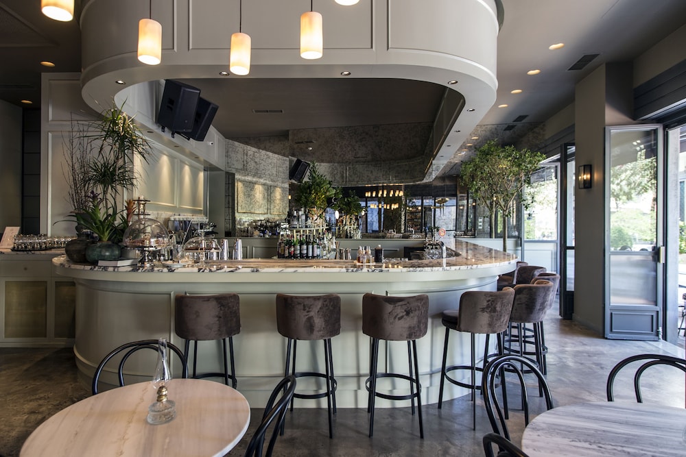 perianth hotel