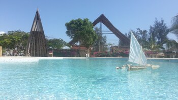 breeze residence aparthotel