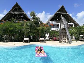 breeze residence aparthotel