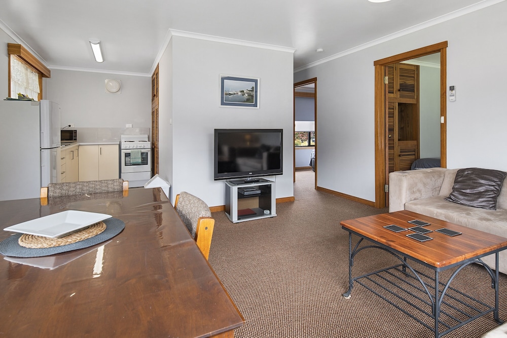 marsden court apartments
