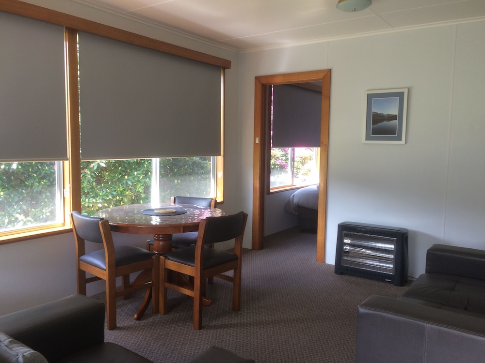 marsden court apartments