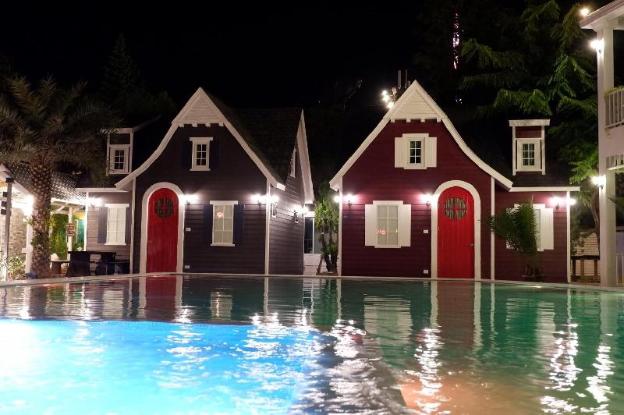 tomangoh vintage resort