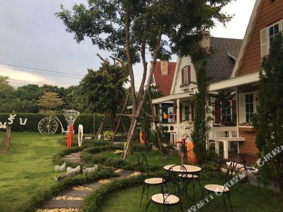 tomangoh vintage resort