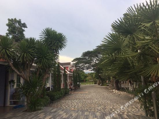 tomangoh vintage resort