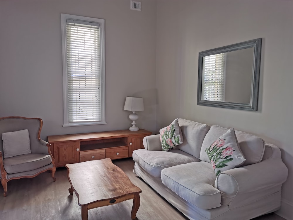 madeline grove bandb