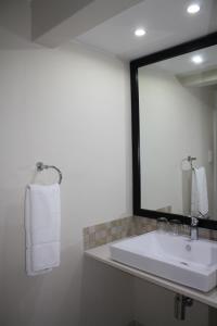 madeline grove bandb