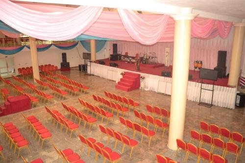 Royal Choice Inn,Near Nigerian National Mosque,3.5 star