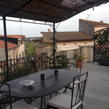 la terrazza sul borgo