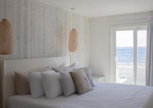 The Surfside Hotel,Bridgeport>>Black Rock Gardens Historic,2 star
