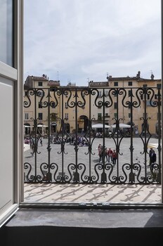 lucca