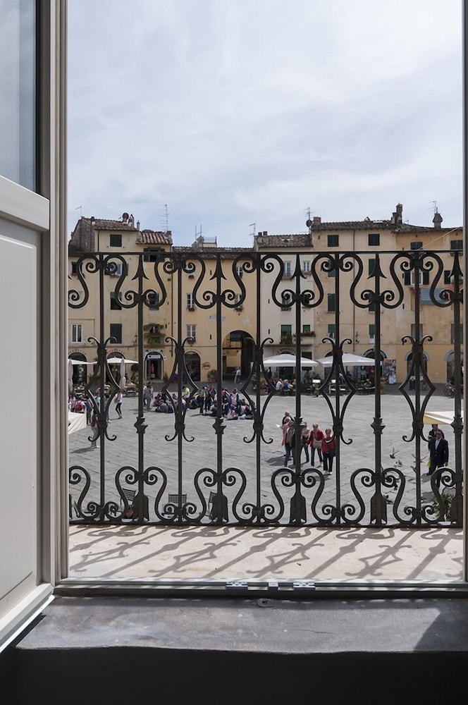 lucca