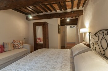 lucca