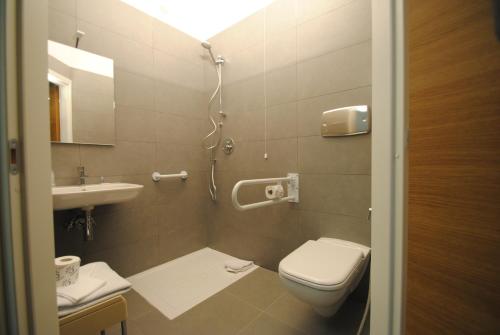 ibis styles brindisi