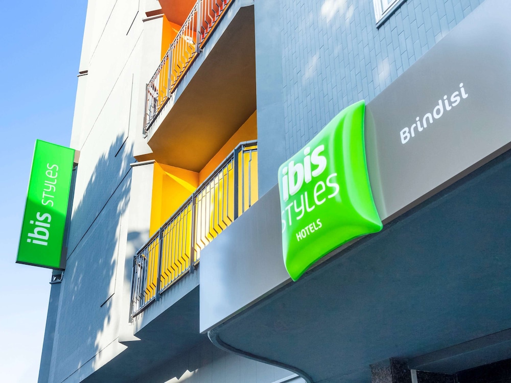 ibis styles brindisi