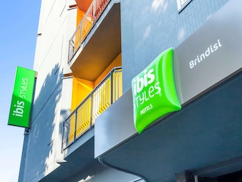 ibis styles brindisi