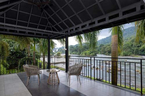 casa rio resort athirapilly