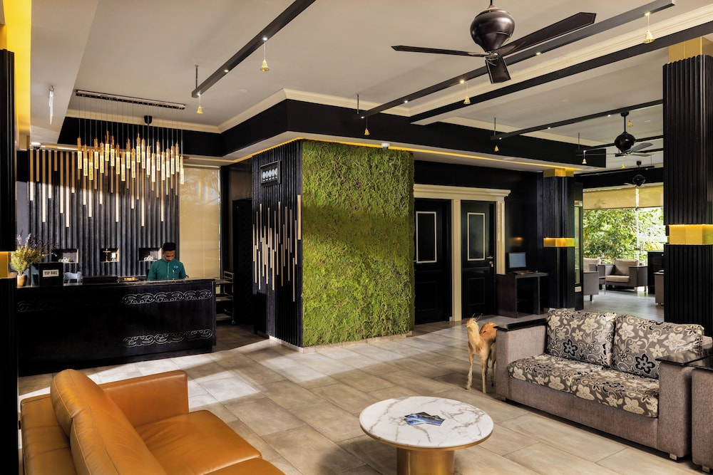 casa rio resort athirapilly