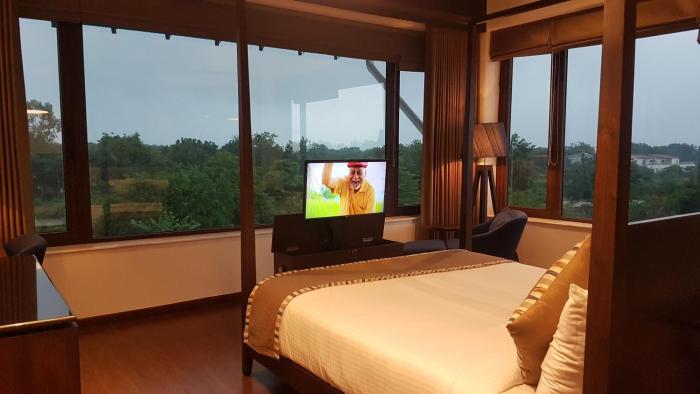 gulmohar greens golf and country club