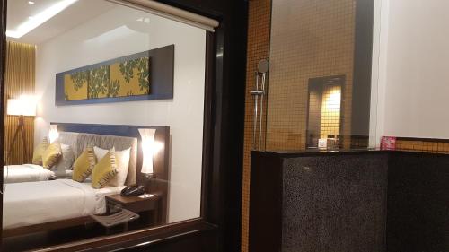 gulmohar greens golf and country club