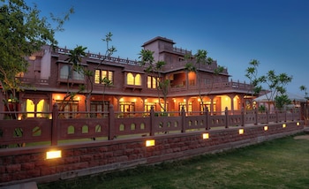 treehouse raj bagh a boutique heritage hotel