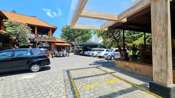 satriya cottages