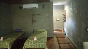 satriya cottages