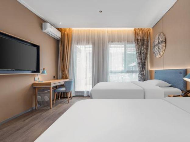 home inn zhangjiajie railway station