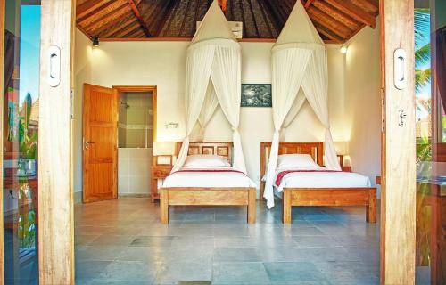 three monkeys villas
