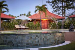 three monkeys villas