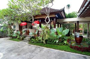 putri ayu cottages