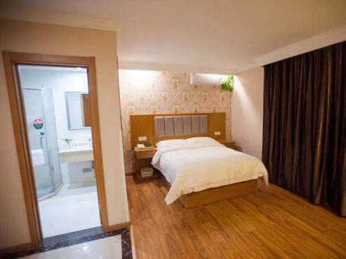 greentree alliance zhejiang huzhou changxing zhebei business square hotel