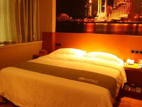 shell rizhao donggang district bus station hotel