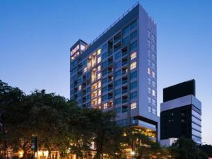 one residence hotel and apartment