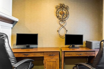 sleep inn and suites pleasant hill des moines