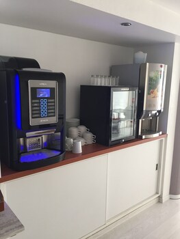 Cit'hotel Les Atlantes,Medis>>Charente-Maritime,2 star