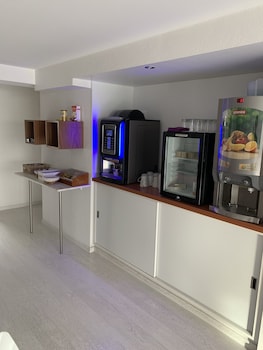 Cit'hotel Les Atlantes,Medis>>Charente-Maritime,2 star