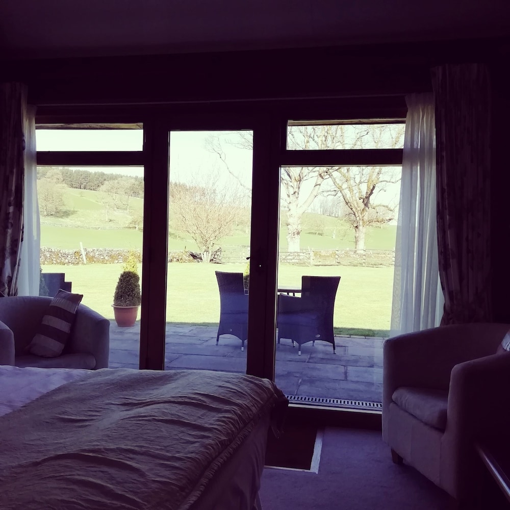 green grove country house
