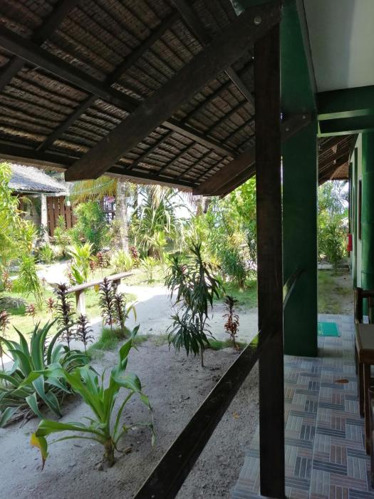 eddies beach resort siargao