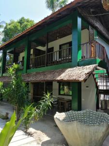 eddies beach resort siargao
