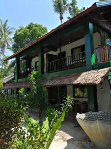 eddies beach resort siargao