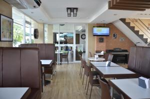 Green Banana Business Hotel,,3 star