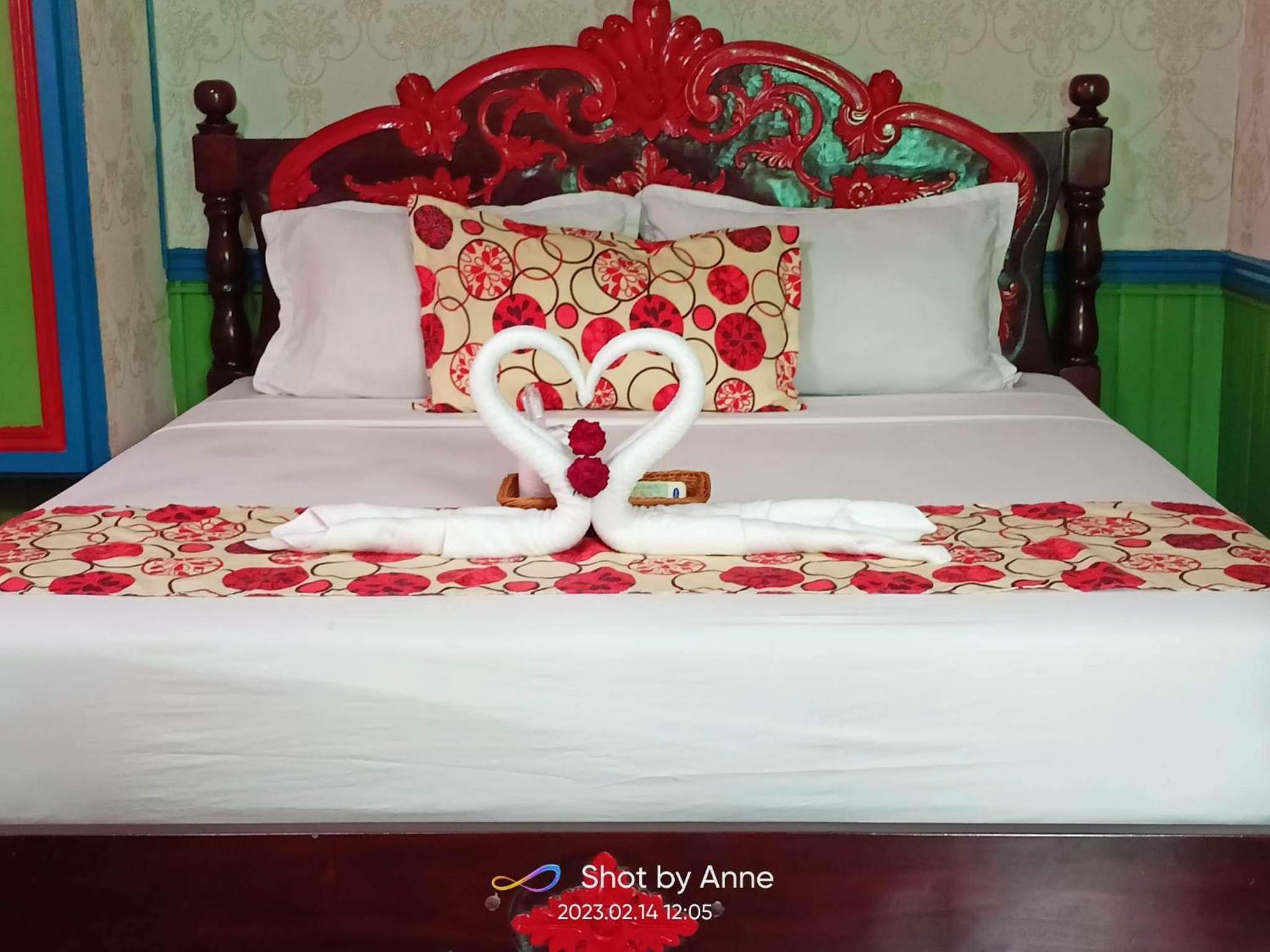 sang yoo mountain view tagaytay hotel taal lake view