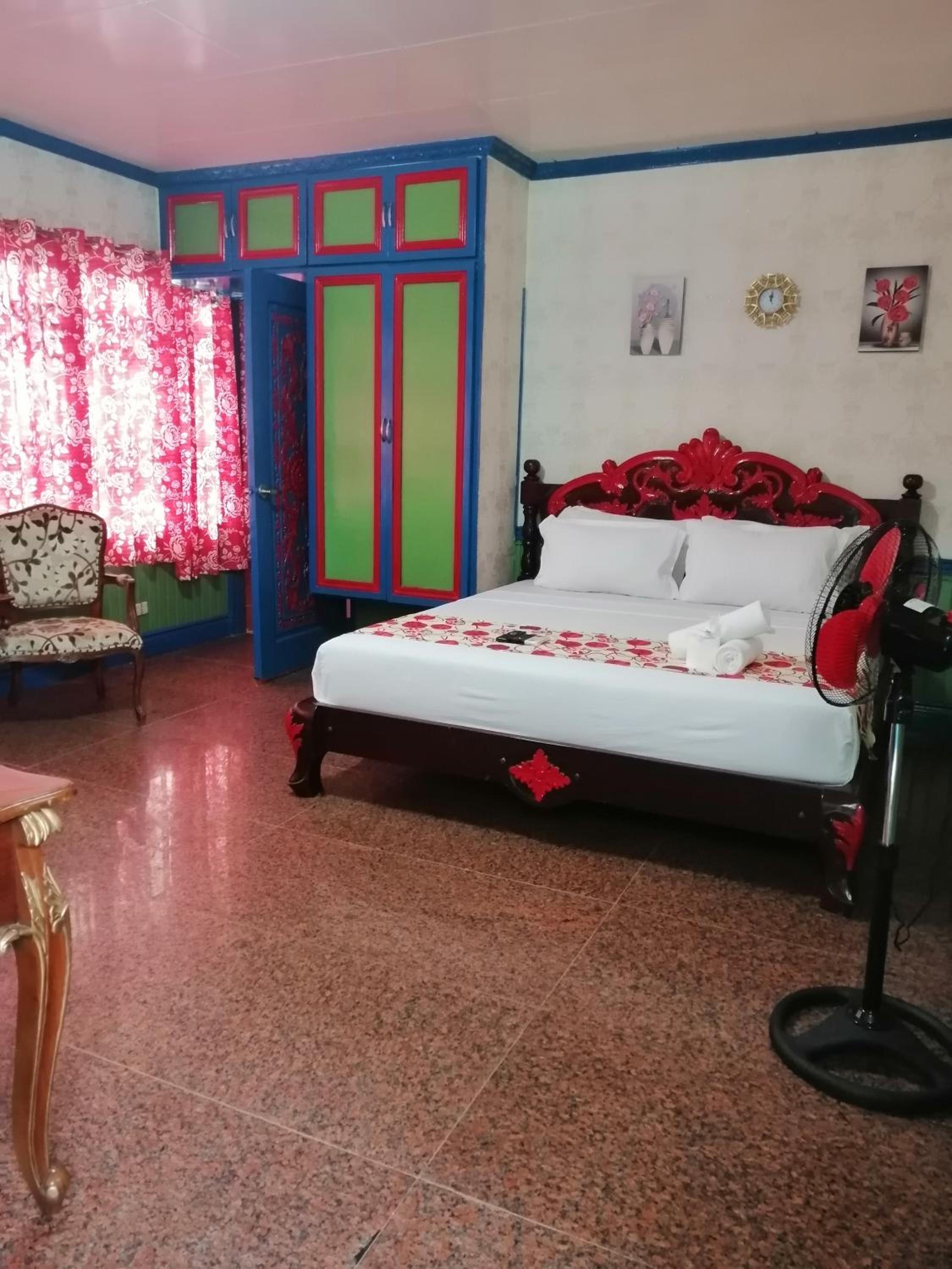 sang yoo mountain view tagaytay hotel taal lake view