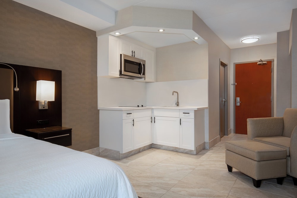 holiday inn express hotel and suites barrie by ihg