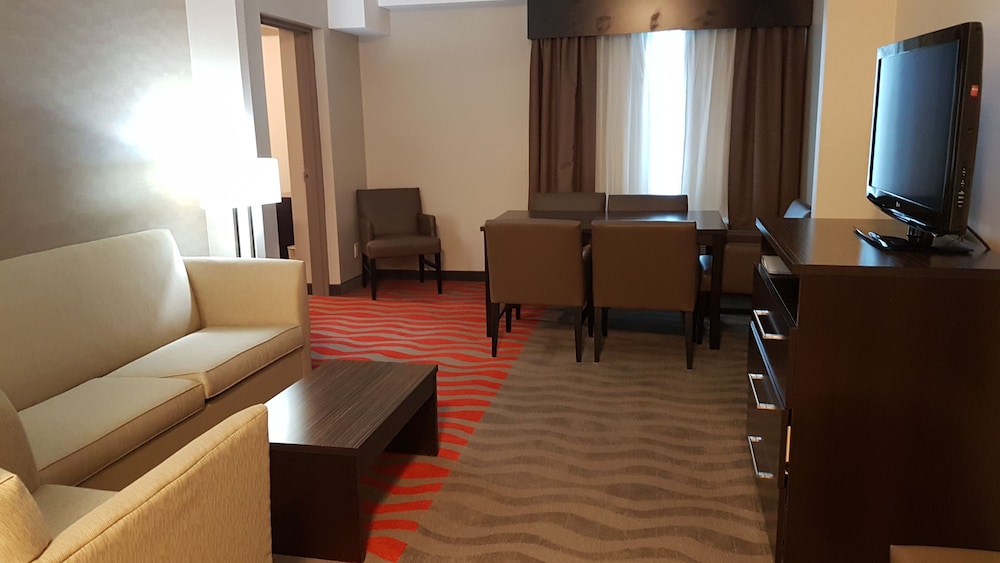 holiday inn express hotel and suites barrie by ihg